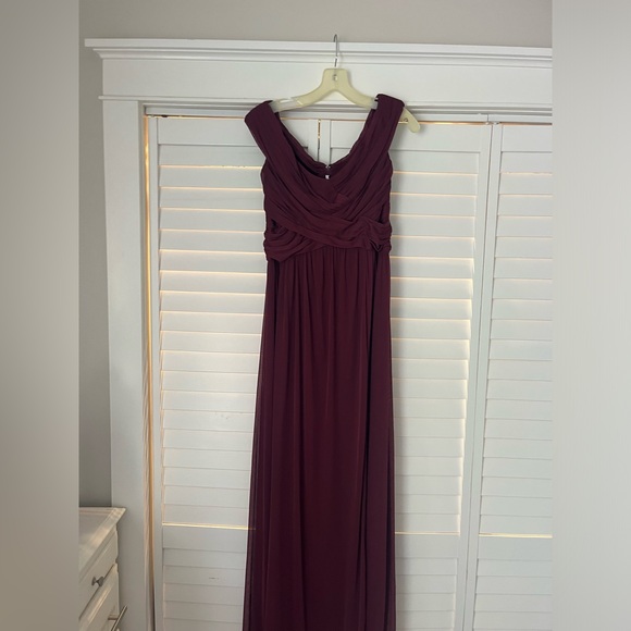Brand New David’s Bridal Off the Shoulder Dress - Wine/Size 8 - Picture 3 of 7